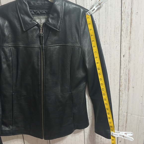 Wilsons Leather Fitted Tapered Black Leather Jacket Size Medium - Picture 12 of 14